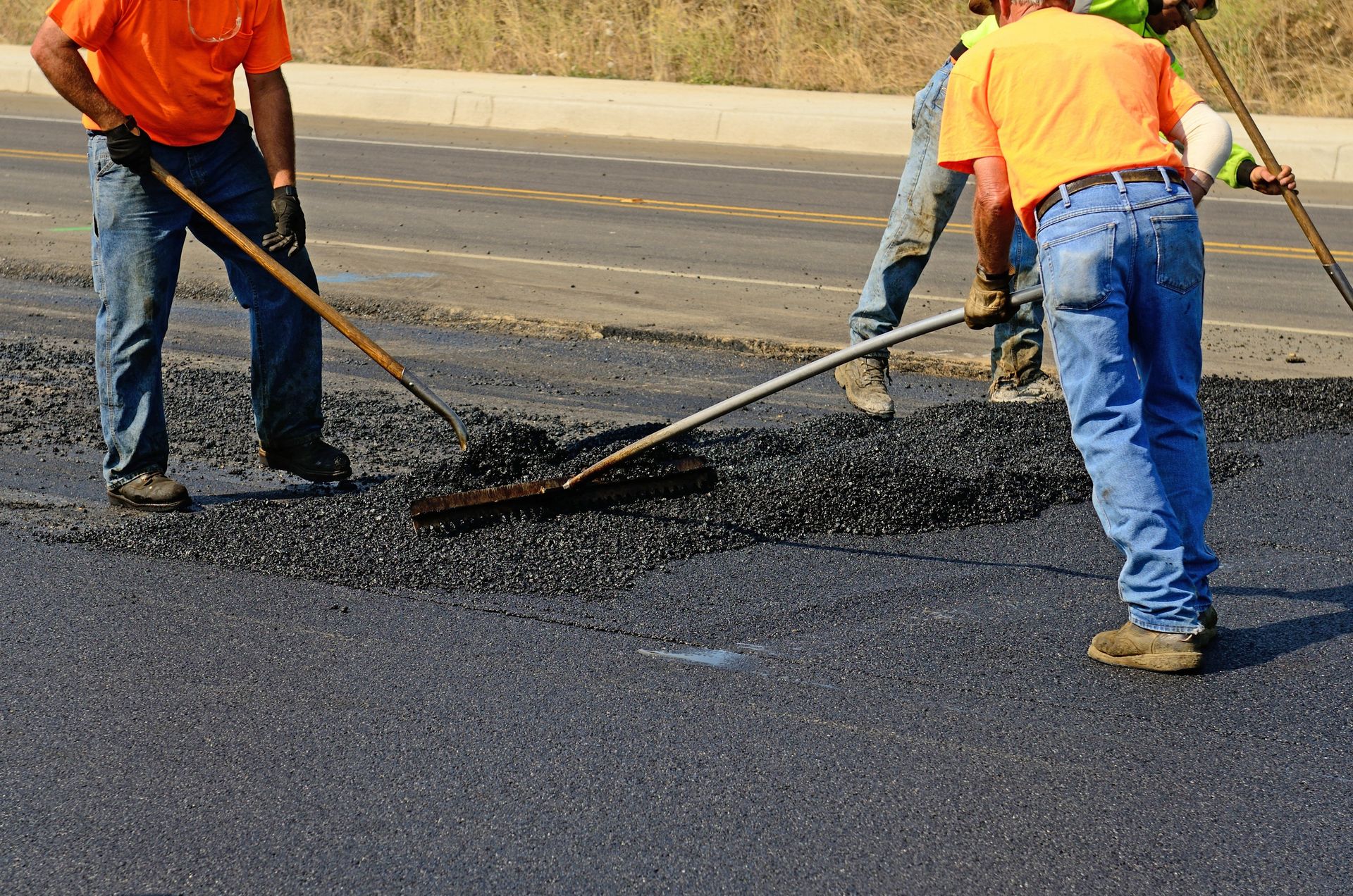 Asphalt; Paving; Professional